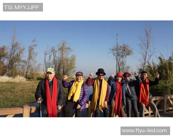 足球场上的小小明星，展现无限潜力与梦想的瞬间高清定格