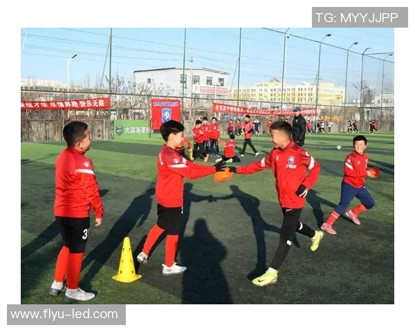 足球球星齐聚新春佳节共话绿茵豪情欢度喜庆中国年