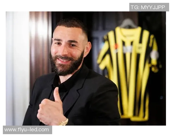 足球黑人球星思考视频：探索他们如何突破困境与挑战实现梦想